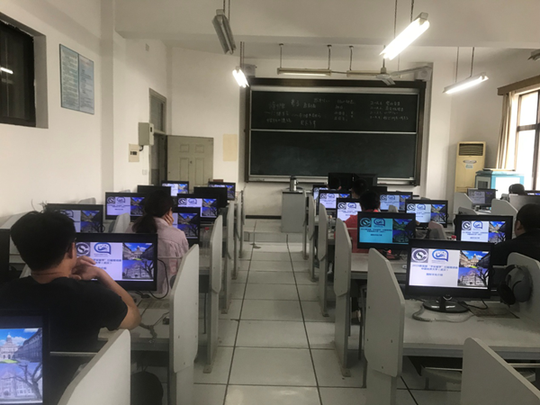 1558432666314648.png 10 张英贤老师为长江大学公派出国教师开展国别培训_副本.png